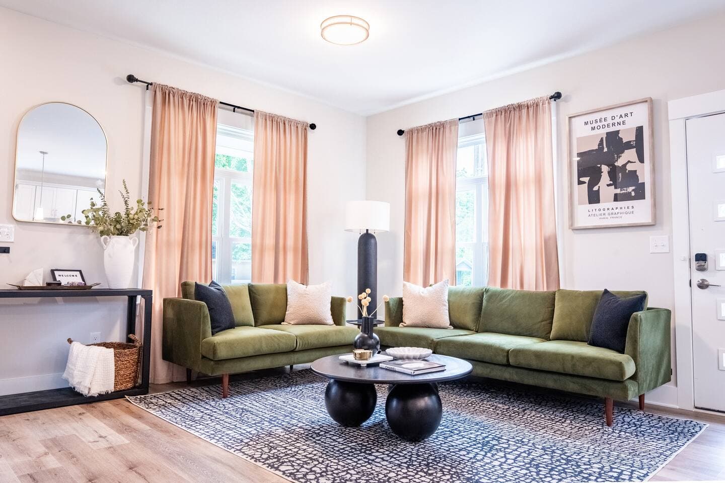 Raleigh Modern | Stylish 4BR | 5 TVs | Downtown