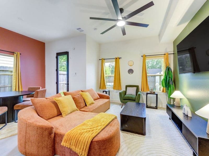 Oasis Retreats — Texas