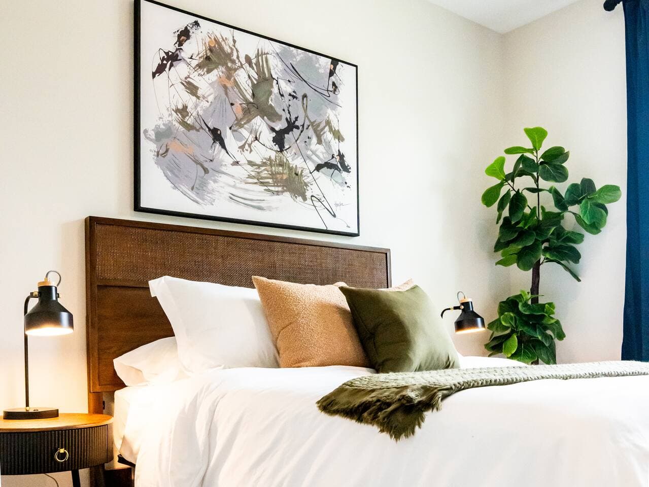 Raleigh Modern | Stylish 4BR | 5 TVs | Downtown photo 4